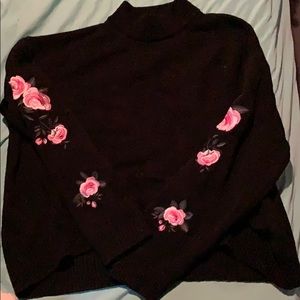 Cropped Black Sweater🤍